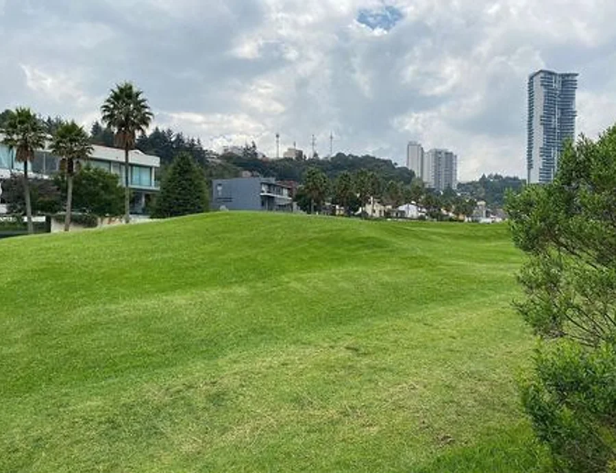 Terrenos con vista panorámica en Bosque Real — fotografía 1